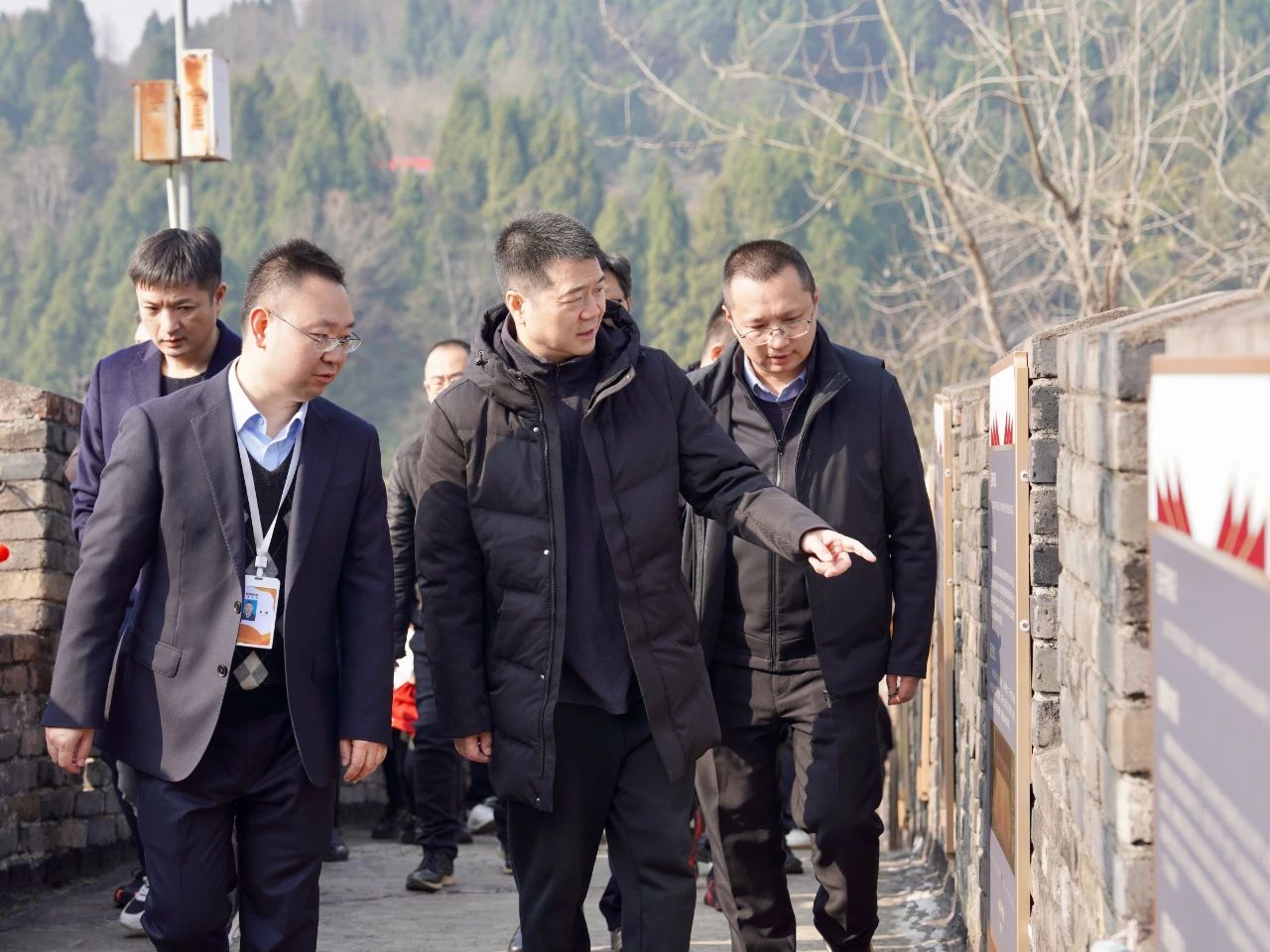 省尊龙凯时集团党委书记、董事长游勇检查督导春节安全生产工作并看望慰问坚守岗位的一线干部员工