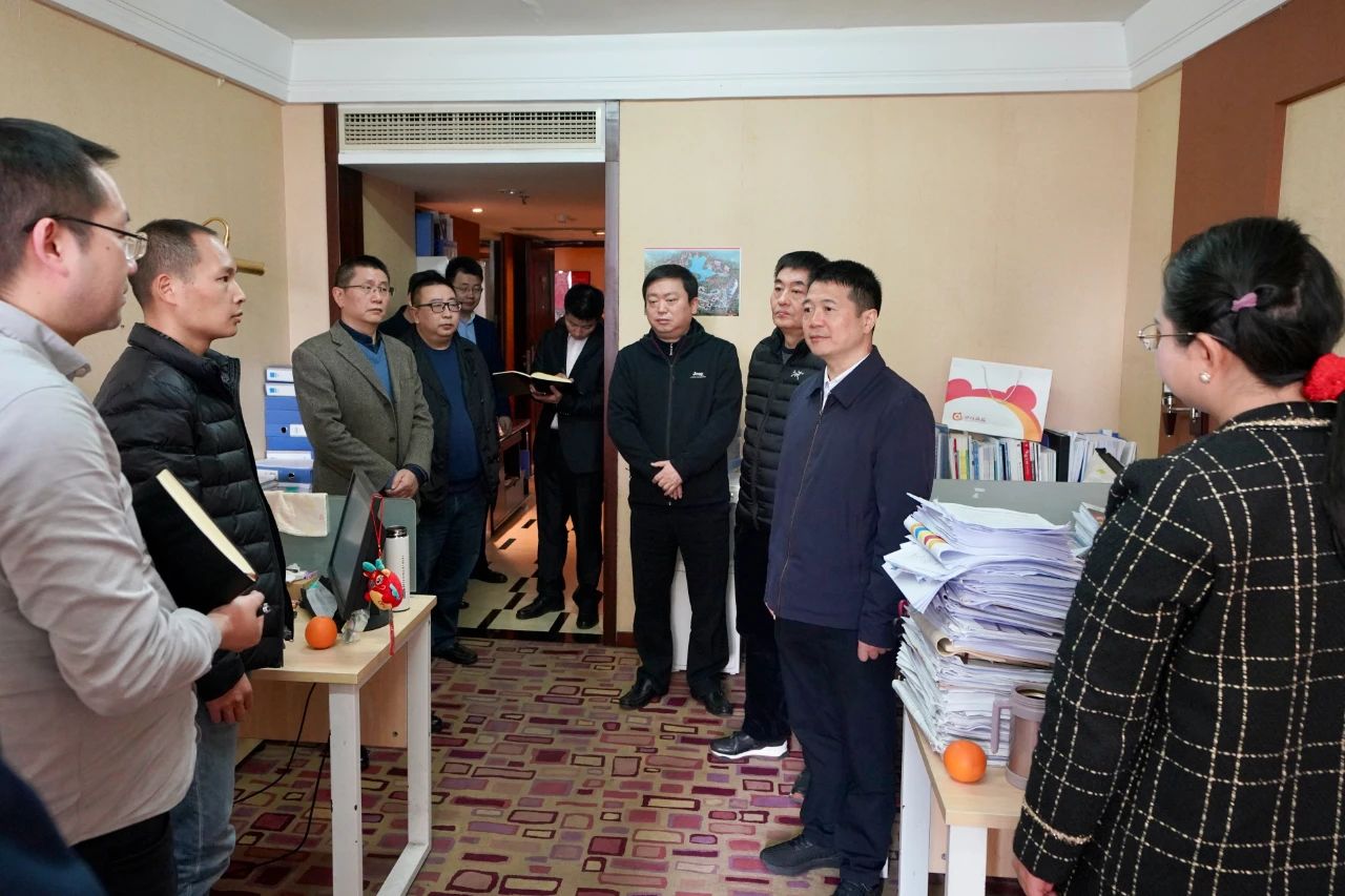 迎新春，鼓干劲，开新局！省尊龙凯时集团领导班子慰问总部干部员工